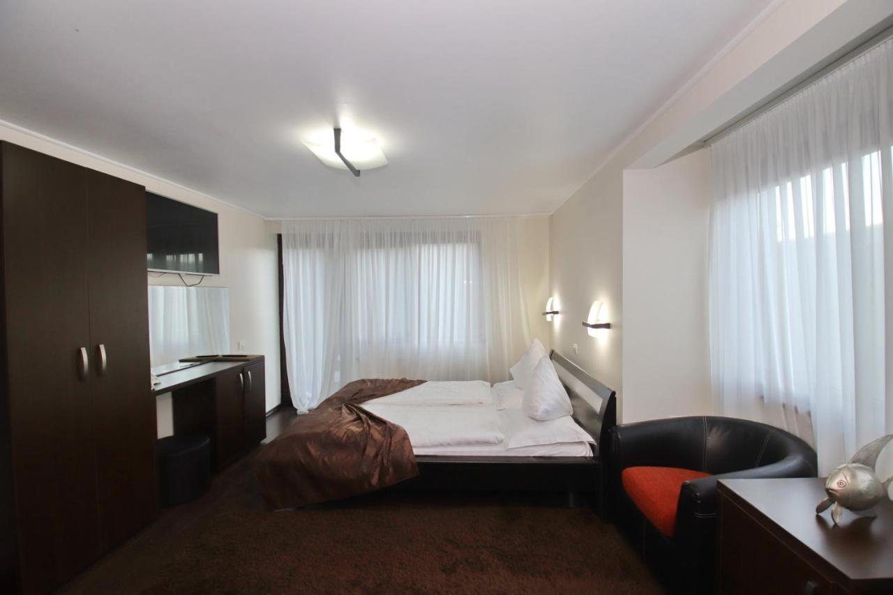Complex Cochet Hotel Busteni Exterior photo