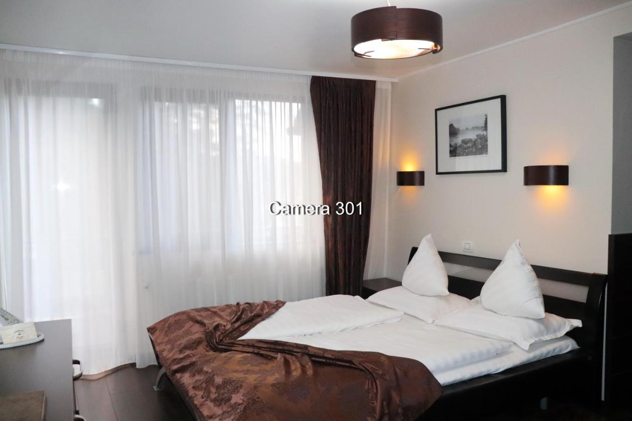 Complex Cochet Hotel Busteni Exterior photo