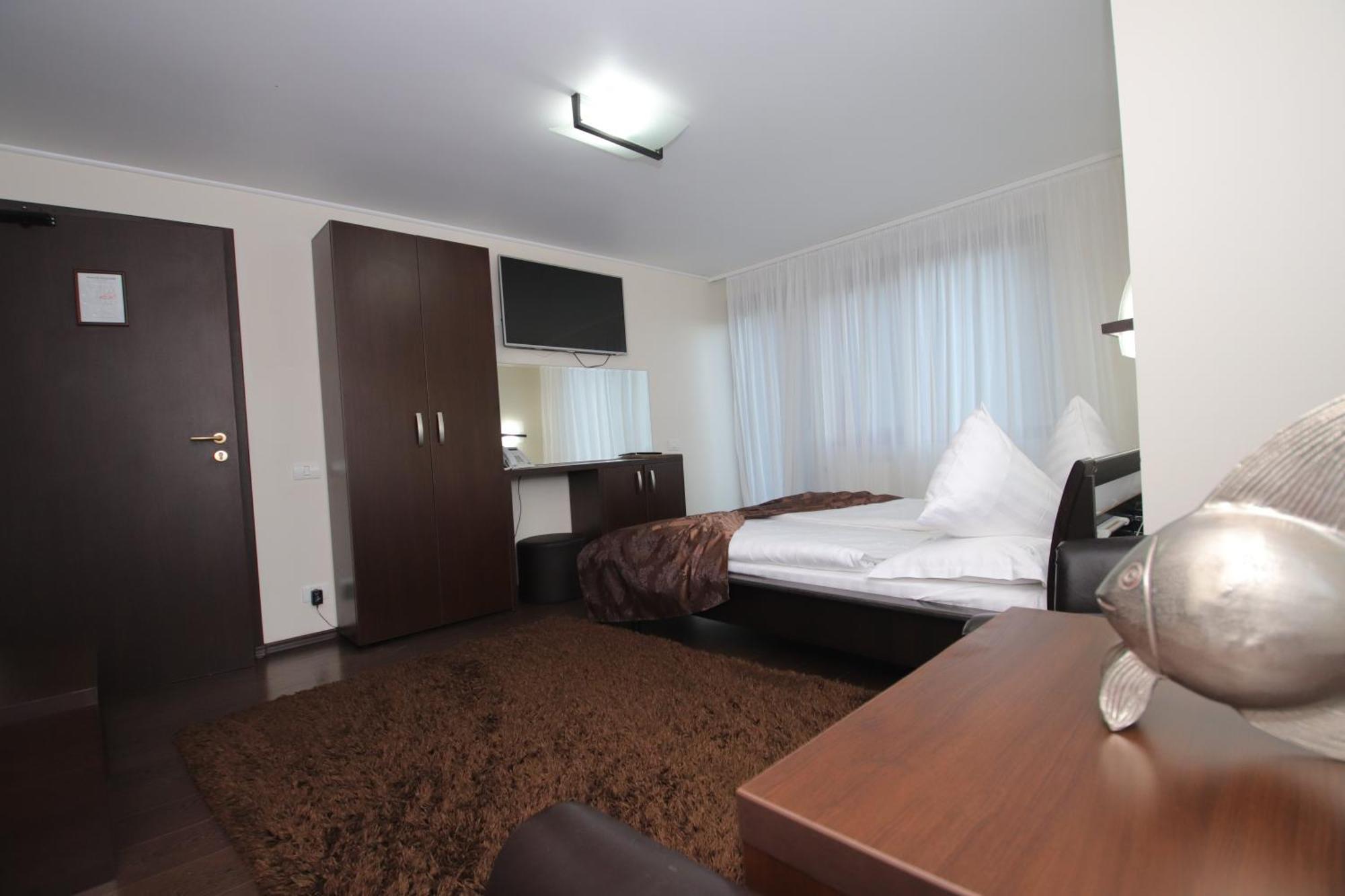 Complex Cochet Hotel Busteni Exterior photo